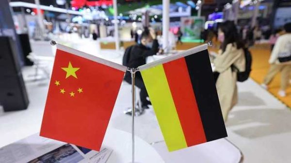 牛操盘 德防长：若志愿服役人数不足 考虑恢复义务兵役制